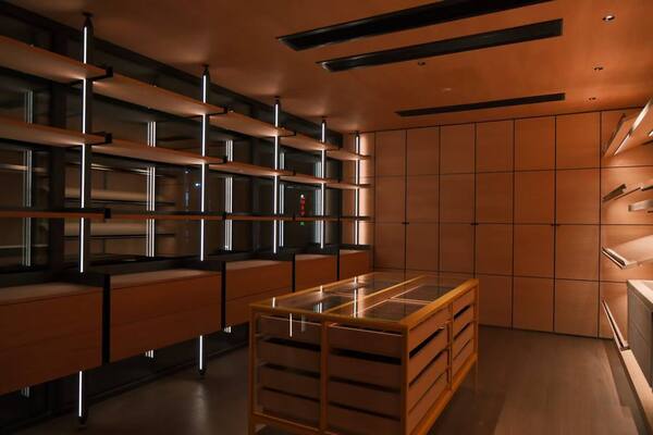 Сигарная и хьюмидорная комната под заказ. Создание сигарного лаунжа под ключ.