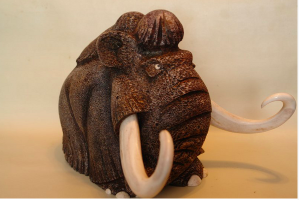 Скульптура "Большой мамонт"